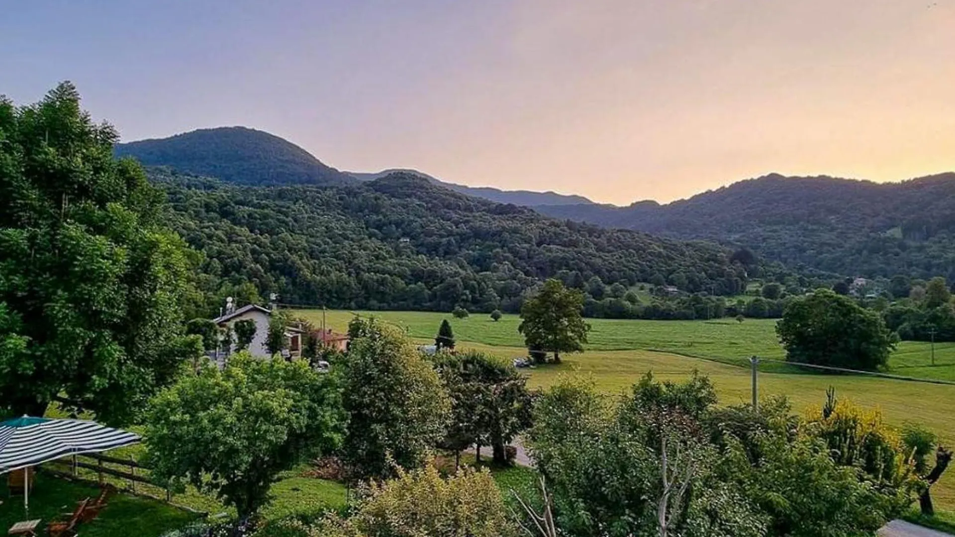 Rustico Giuly Villa Civenna Feriehus